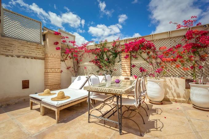 Couette-café Jaune Safran Entire House Marrakesh